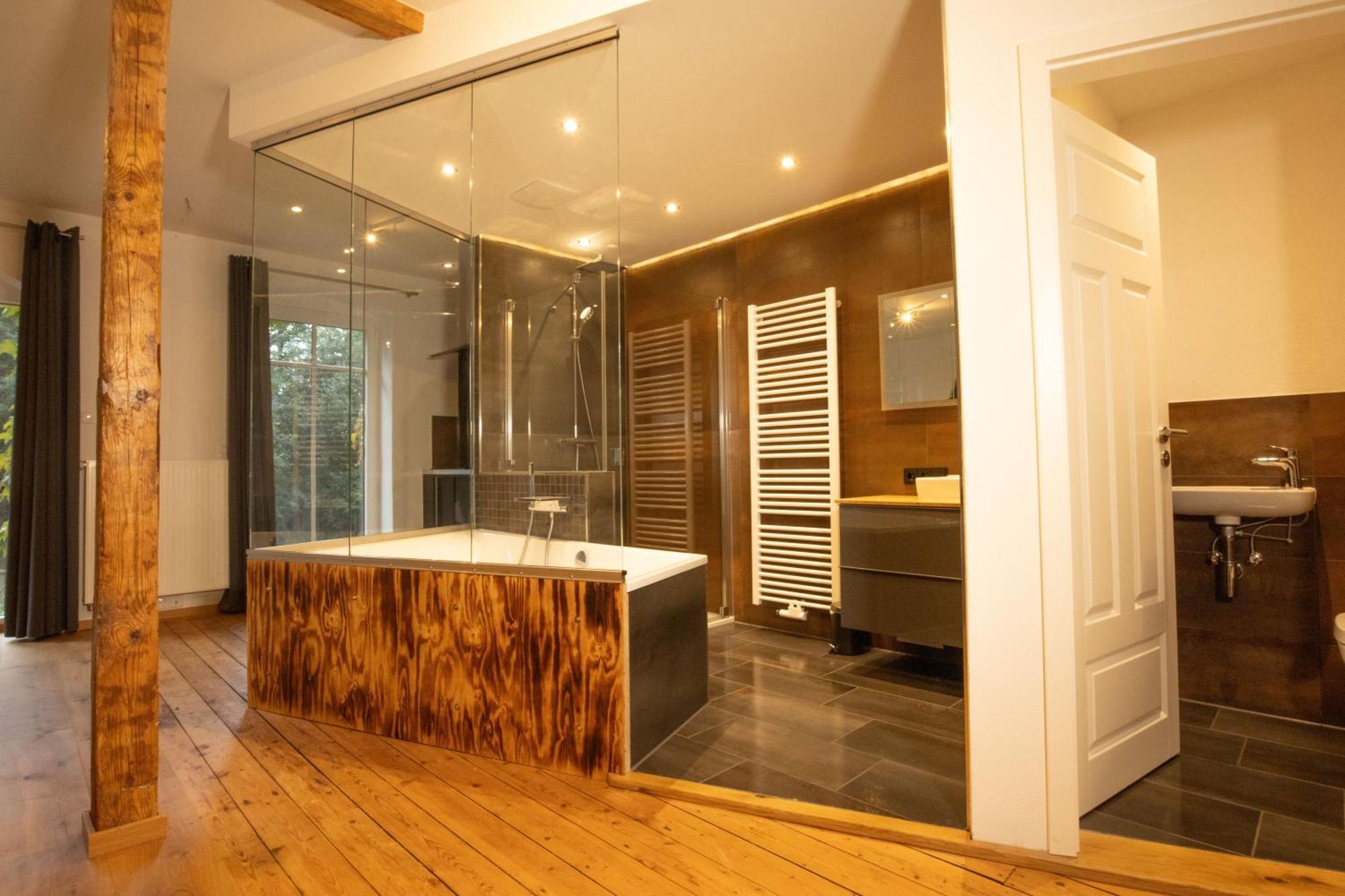 Loft Apartment Mit Grosser Badewanne A Mugeln ภายนอก รูปภาพ