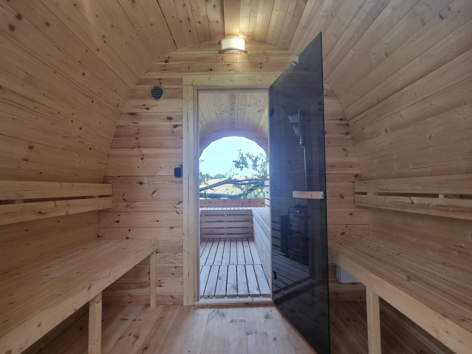 Loft Apartment Mit Grosser Badewanne A Mugeln ภายนอก รูปภาพ